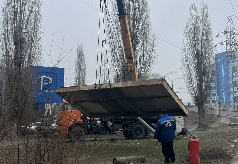 С начала 2026 года Саратов очистили от 300 ларьков, билбордов и гаражей